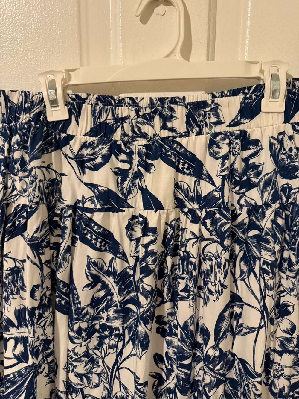 Abercrombie Blue and White Floral Tiered Maxi Skirt - Picture 4 of 5